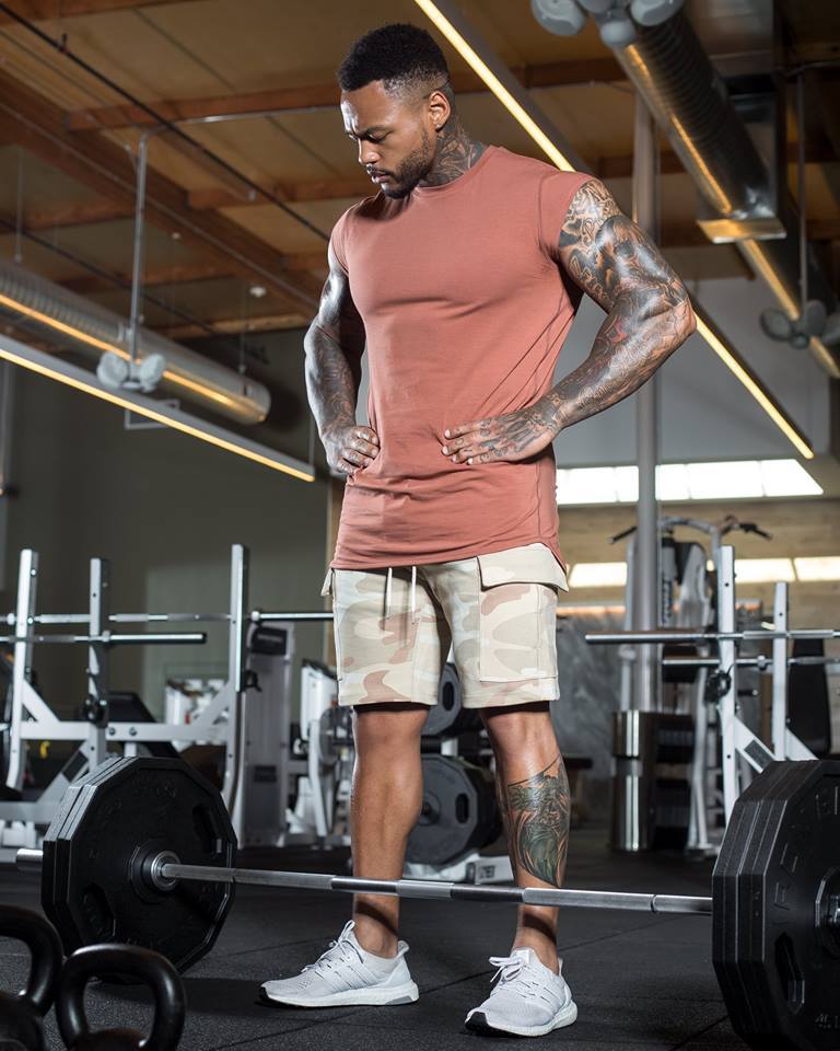 Sleeveless T-shirt